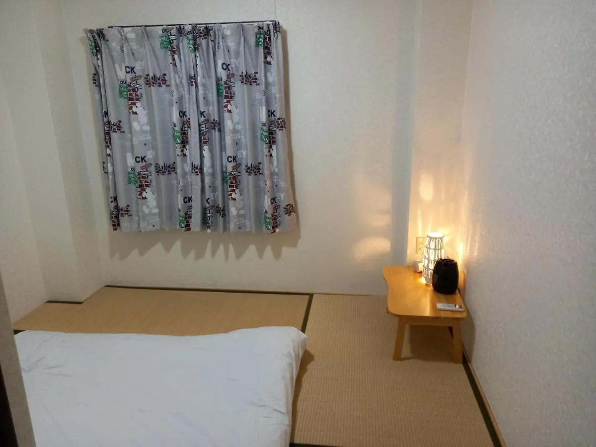 ホームステイ 中山ビル 日本