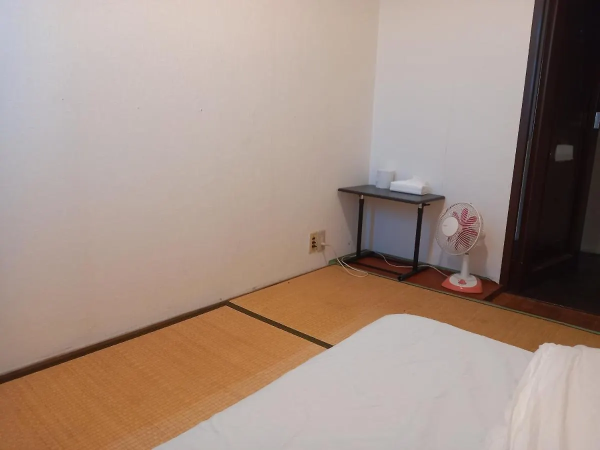 ホームステイ 中山ビル